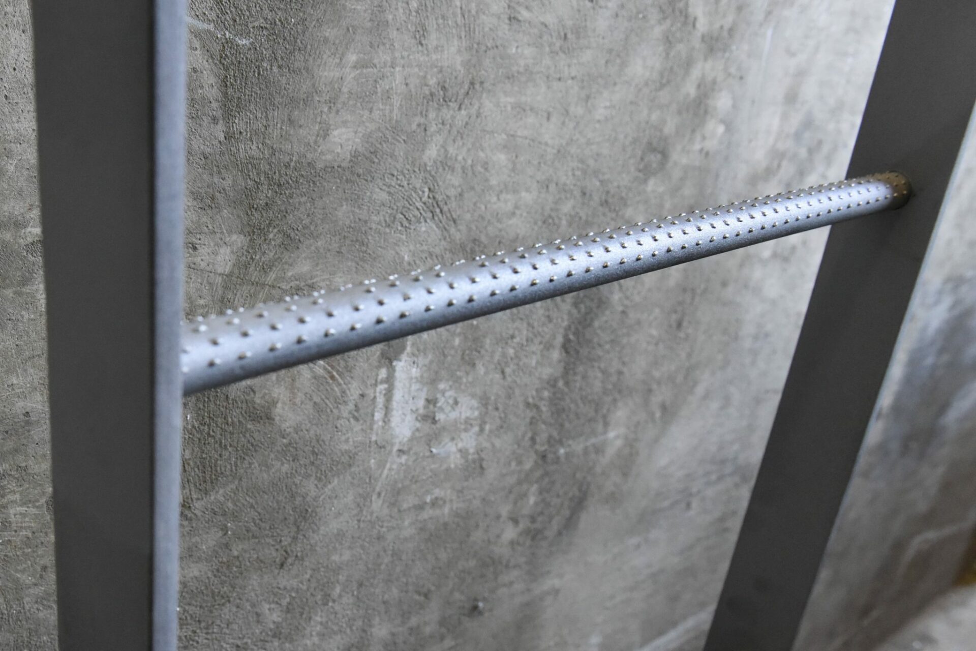 Non Slip Ladder Rungs & Covers ALGRIP Slip Resistant